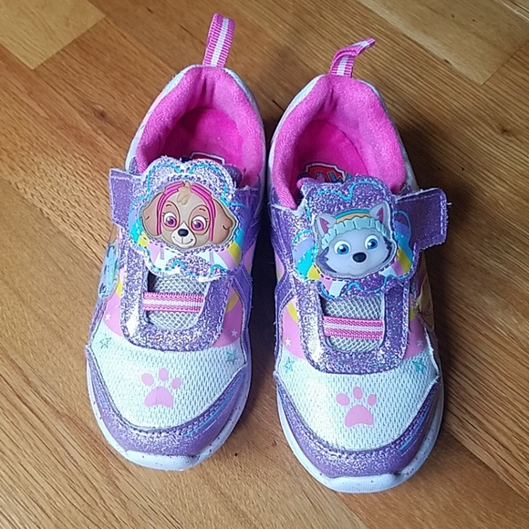 paw patrol light up shoes size 10